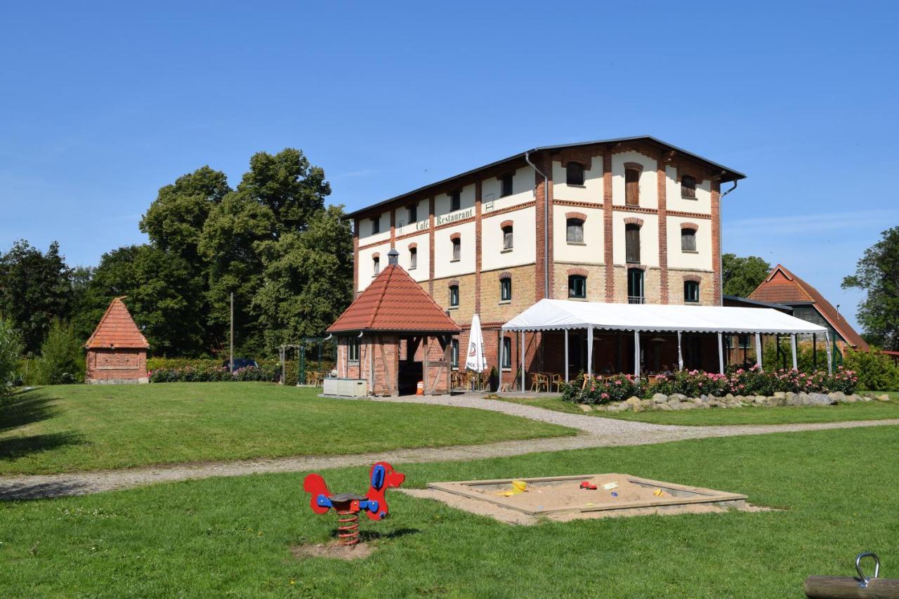 Ferienanlage Gutshaus Gramkow Екстериор снимка